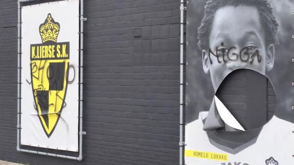 <p>Die Vandalen haben unter anderem das Banner von Lukaku beschmiert.</p>