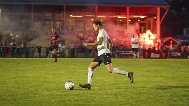 <p>Marvin Verbaarschot (hier beim Spiel gegen Elsenborn im September) wechselt im Sommer von St.Vith zurück nach Oudler.</p>