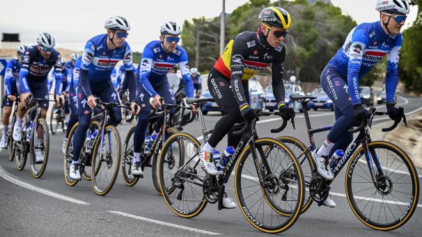 <p>Remco Evenepoel (Zweiter von rechts) ist das Herzstück des Soudal- Quick-Step-Teams.</p>
