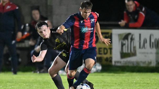 <p>In der Hinrunde siegten Jan Aussems (links) und die Union nach munterer Partie mit 5:3.</p>