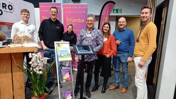 <p>Noch bis Sonntag 18.00 Uhr ist die IMO in St. Vith geöffnet. Kurz nach dem Start am Samstag, herrschte an den Ständen schon gute Stimmung.</p>