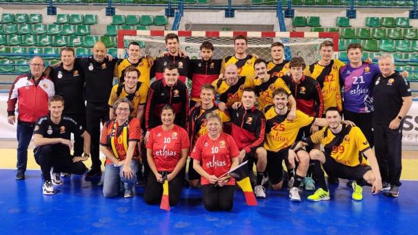 <p>Unterstützt von einem kleinen Raphaël-Kötters-Fanclub (mit der Trikotnummer 10) setzte sich Belgien gegen Zypern durch.</p>