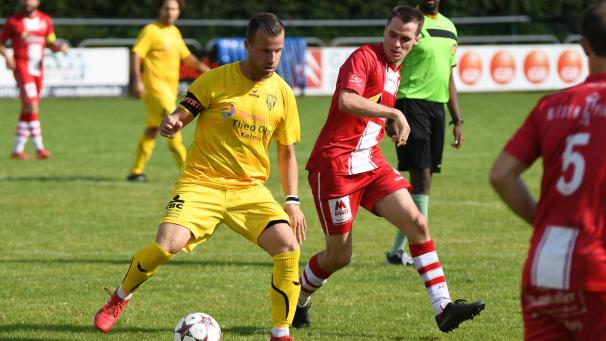 <p>Benoit Laschet (links) kehrt zur Union Walhorn zurück</p>