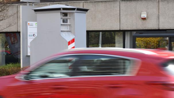 <p>Das Verkehrssicherheitsinstitut Vias fordert ein Verbot der Warngeräte, in einigen Nachbarländern gilt ein solches Verbot schon länger.</p>