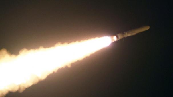 <p>ie von der staatlichen nordkoreanischen Nachrichtenagentur KCNA zur Verfügung gestellte Aufnahme zeigt den Test des neuartigen militärischen Lenkflugkörpers „Pulhwasal-3-31“.</p>