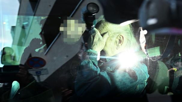 <p>Josef Fritzl wird zu seiner Anhörung bezüglich einer Verlegung vom Maßnahmen- in den Normalvollzug am Landesgericht in Krems gebracht.</p>