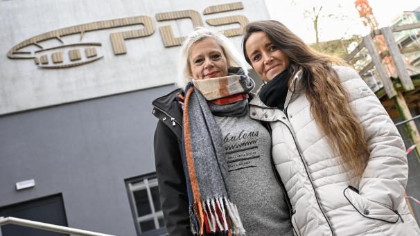 <p>Claudia Ernst (links) und Jana Schröder zeichnen für die Organisation des Workshops verantwortlich.</p>