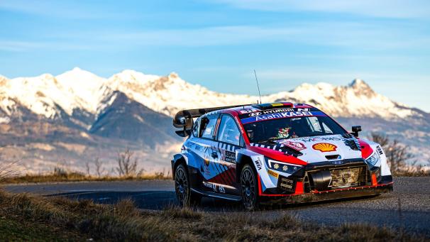 <p>Thierry Neuville (Hyundai) erzielte am Freitag bei der Rallye Monte Carlo drei Bestzeiten.</p>