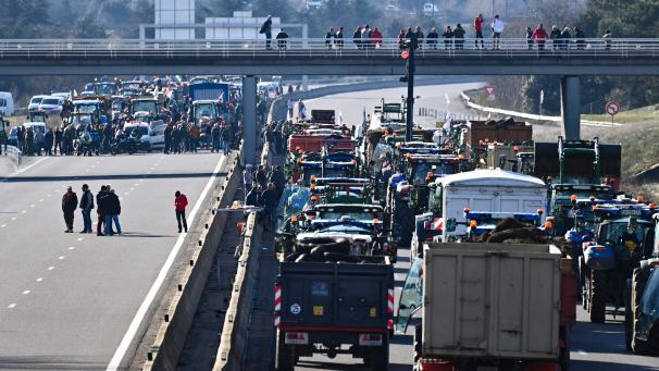 <p>Wie auch in Frankreich wollen die belgischen Landwirte verschiedene Autobahnen versperren.</p>