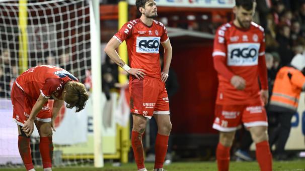 <p>Richtig zufrieden scheint keine der beiden Mannschaften mit dem Endergebnis zu sein.</p>