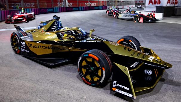 <p>Stoffel Vandoorne (DS-Penske) beim Formel E-Rennen in Diriyah.</p>