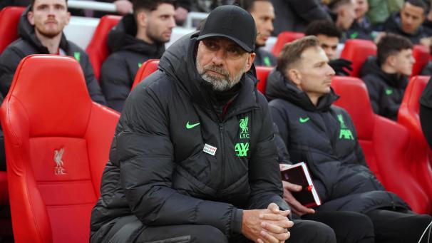 <p>Jürgen Klopp zieht sich in Liverpool zurück.</p>