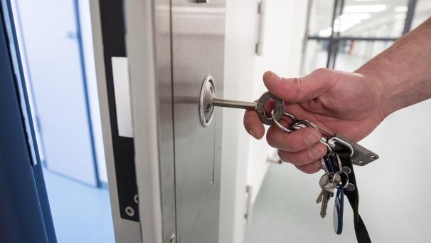 <p>Die Gewerkschaft VSOA klagt über die Überbelegung der belgischen Gefängnisse.</p>