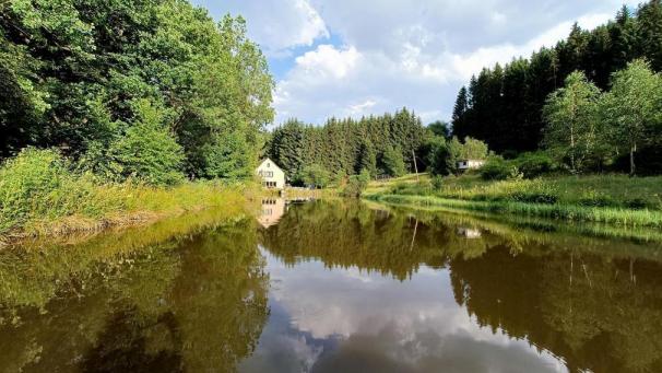 <p>Der frühere Camping „Waldecho“ im Schönberger Weberbachtal.</p>