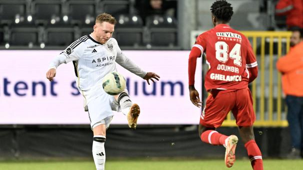 <p>Emond „winkt“ gegen den KV Mechelen wohl maximal ein Kurzeinsatz.</p>