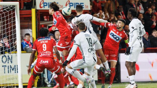 <p>Kortrijk setzte sich im eigenen Stadion gegen Charleroi durch.</p>