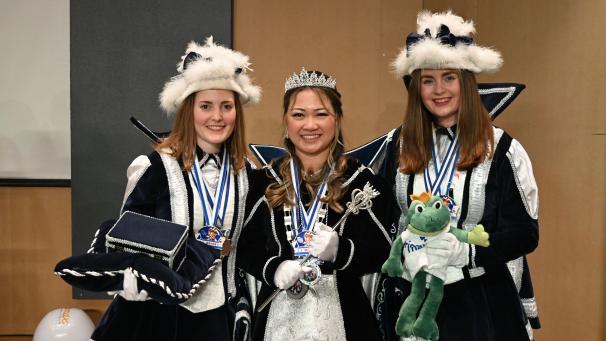 <p>Thao I. mit Paginnen Angie Hilgers und Mandy Gangolf.</p>