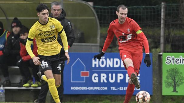 <p>Mauro Lo Presti (links) und die Raeren-Eynattener jubeln über drei weitere Punkte.</p>