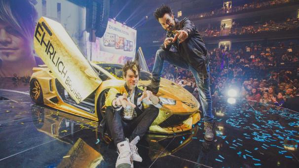 <p>Mit ihren atemberaubenden Illusionen, ihrer innovativen Technik und ihrer mitreißenden Atmosphäre versetzen die „Ehrlich Brothers“ ihr Publikum in Staunen und hinterlassen bei Groß und Klein bleibende Eindrücke.</p>