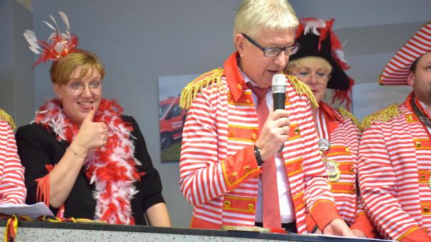 <p>Bürgermeister Friedhelm Wirtz und Obermöhn Marina Kirchens (l.).</p>