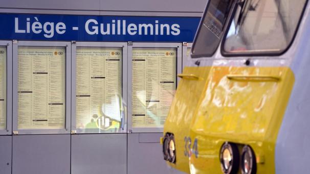 <p>Der Lütticher Bahnhof wird ebenso vom Dreiländerzug angesteuert wie sein Aachener Pendant.</p>