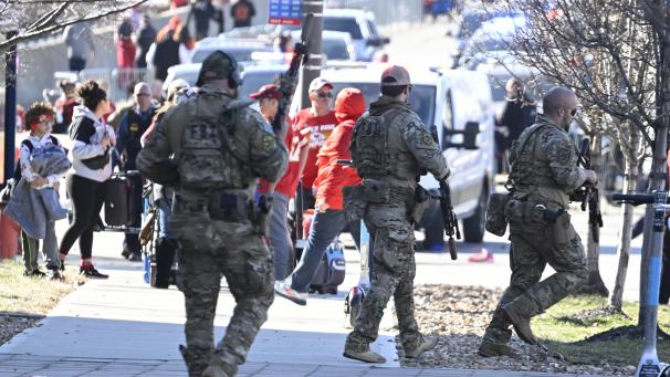<p>Blutiger Zwischenfall bei der Parade der Super Bowl-Sieger.</p>