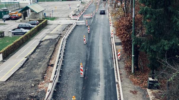 <p>An der Avenue du Pont de Warche in Malmedy wird ab Montag wieder gearbeitet.</p>