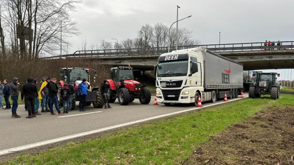 <p>Ein Blick auf die Filterblockade in Eupen</p>