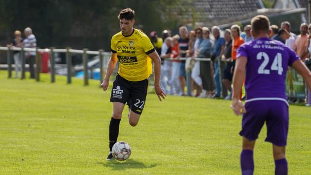 <p>Läuft über den Sommer hinaus für Raeren-Eynatten auf: Fabrice Stoffels.</p>