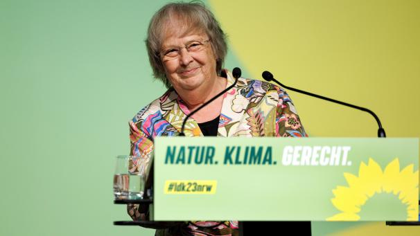 <p>Bärbel Höhn stellt ihr Buch in Eupen vor.</p>