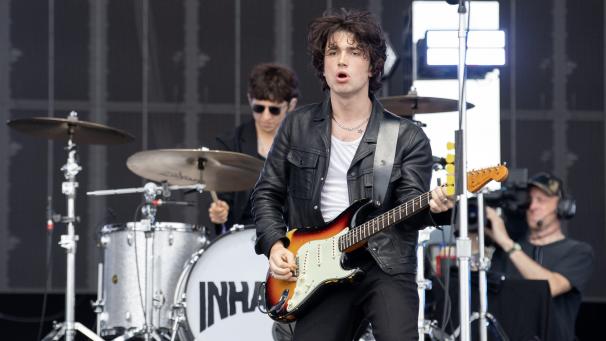 <p>Elijah Hewson und seine Band Inhaler spielen im Sommer beim Pukkelpop-Festival.</p>