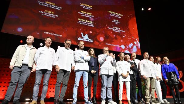 <p>Die neuen Sterneköche bei der Zeremonie des Guide Michelin im Königin-Elisabeth-Saal in Antwerpen</p>