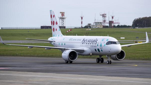 <p>Eine Maschine von Brussels Airlines hebt am Landesflughafen in Zaventem ab.</p>
