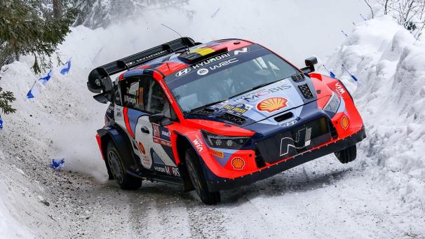 <p>Die Kategorie R1, hier Neuvilles Hyundai i20 N, bleibt die Königsklasse der WRC, wird aber abgespeckt.</p>