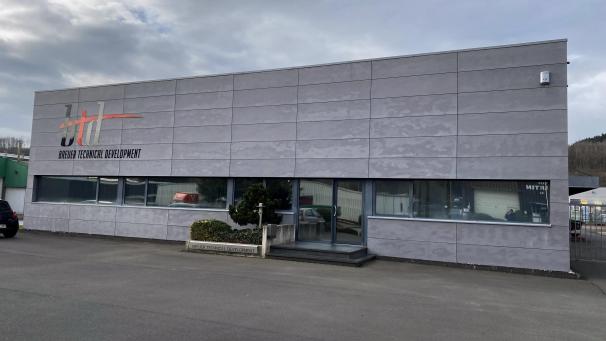 <p>Das Unternehmen Breuer Technological Develpment (BTD) in der Malmedyer Industriezone. Foto: NC-Media</p>