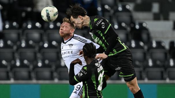 <p>Renaud Emond (links) trainierte am Donnerstag nur dosiert, soll in Anderlecht aber spielen.</p>