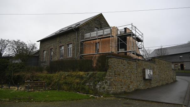 <p>Die Umbauarbeiten an der alten Schule in Grüfflingen im Hinblick auf die Einrichtung eines Seniorendorfhauses für bis zu 15 Personen stehen vor dem Abschluss.</p>