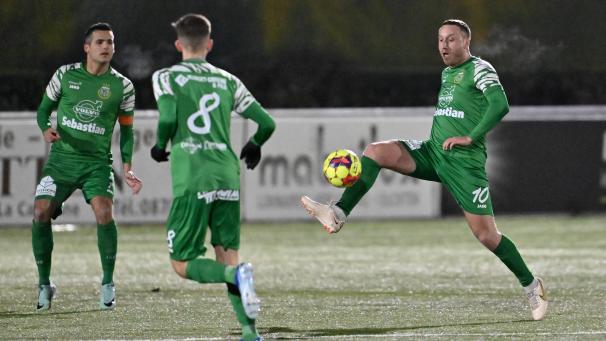 <p>William Mauclets (rechts)Einsatz gegen Acren Lessines ist fraglich.</p>