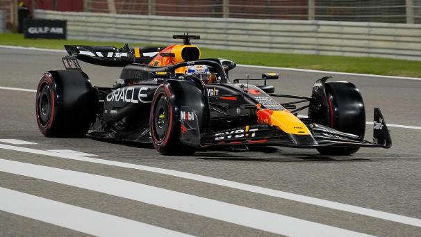<p>Am Ende dreht Max Verstappen auf – und rast als Schnellster durch das Qualifying.</p>