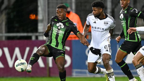 <p>Brandon Baiye (rechts, hier gegen Alan Minda von Cercle Brügge), erzielte das bisher letzte Tor für die AS Eupen.</p>