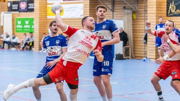 <p>Eupen (David Denert beim Wurf) schielt noch immer auf den für die Endrunde wichtigen achten Tabellenplatz.</p>