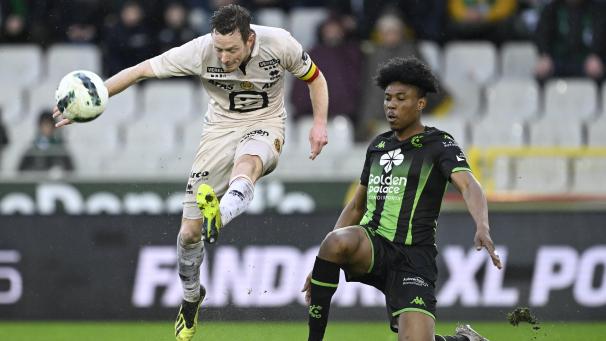 <p>Spielwiederholung abgelehnt. Der KV Mechelen (hier zieht Rob Schoofs im Spiel bei Cercle Brügge ab) ist zweimal beteiligt. Protest hatten allerdings die jeweiligen Gegner (RWDM, Club Brügge) eingelegt.</p>