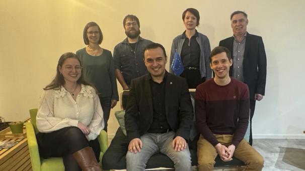 <p>Die Ecolo-Kandidaten: Laurence Fainpont, Julia Lieske, Pascal Collubry, Shqiprim Thaqi, Ulrike Günther, Willi Filz und Issa Gamboulatov (v.l.)</p>