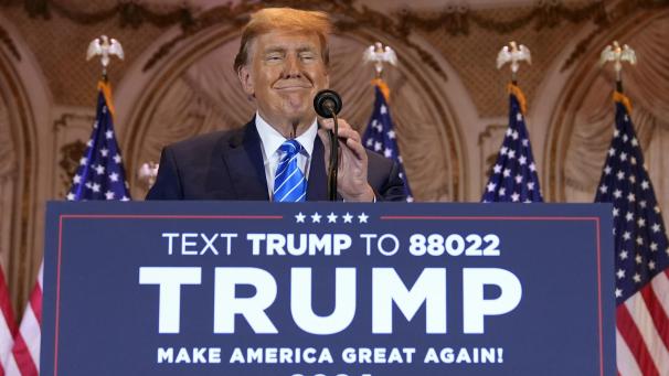 <p>Donald Trump, ehemaliger US-Präsident und Bewerber um die Präsidentschaftskandidatur der Republikaner, spricht auf einer „Super Tuesday“-Wahlparty in Mar-a-Lago.</p>
