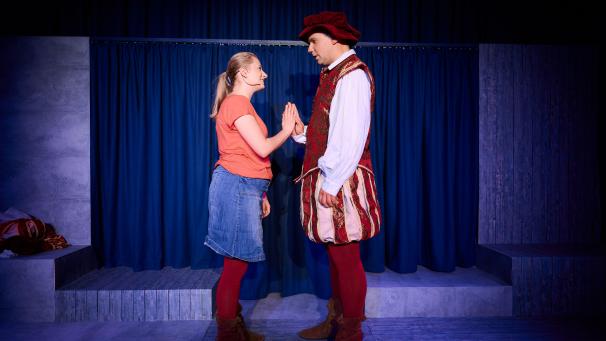 <p>Celina Höbel und Tobias Steffen zeigen großes komödiantisches Talent.</p>