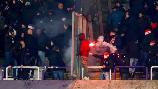 <p>Der „Clasico“ im Dezember im Anderlechter Lotto-Park war von Ausschreitungen auf den Tribünen geprägt.</p>