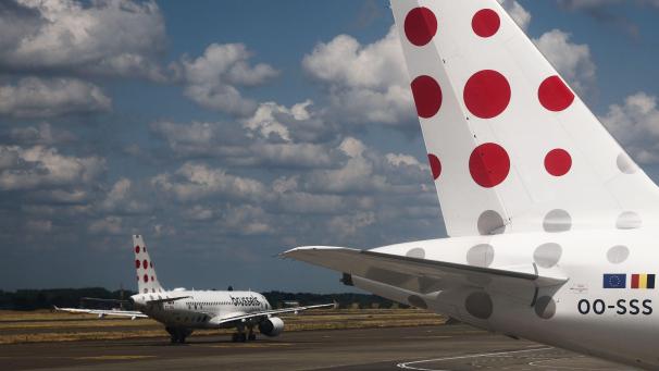 <p>Eine Maschine von Brussels Airlines hebt am Flughafen Zaventem ab.</p>
