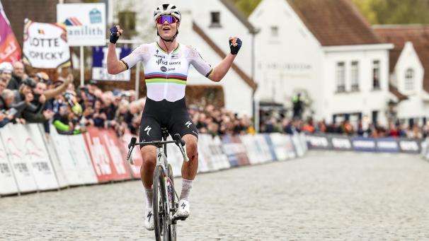 <p>Lotte Kopecky siegte am Mittwoch mit elf Sekunden Vorsprung.</p>