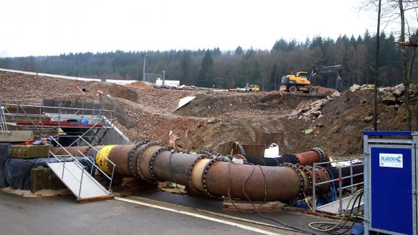 <p>Es wird umfangreich an der Drainage gearbeitet.</p>