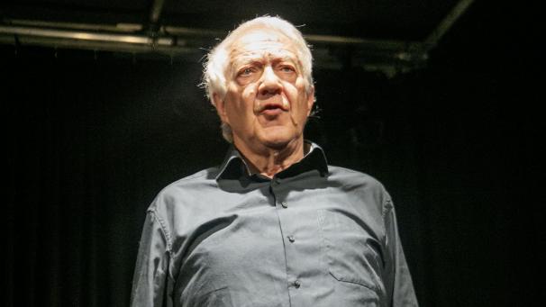 <p>Fredy Schumacher liest Wilhelm Busch.</p>